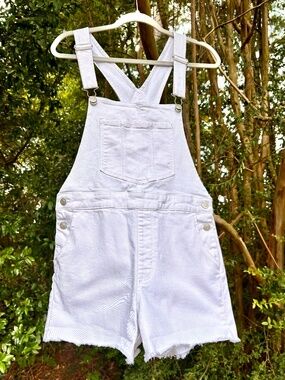No Boundaries White Denim Short Overalls - Size Medium